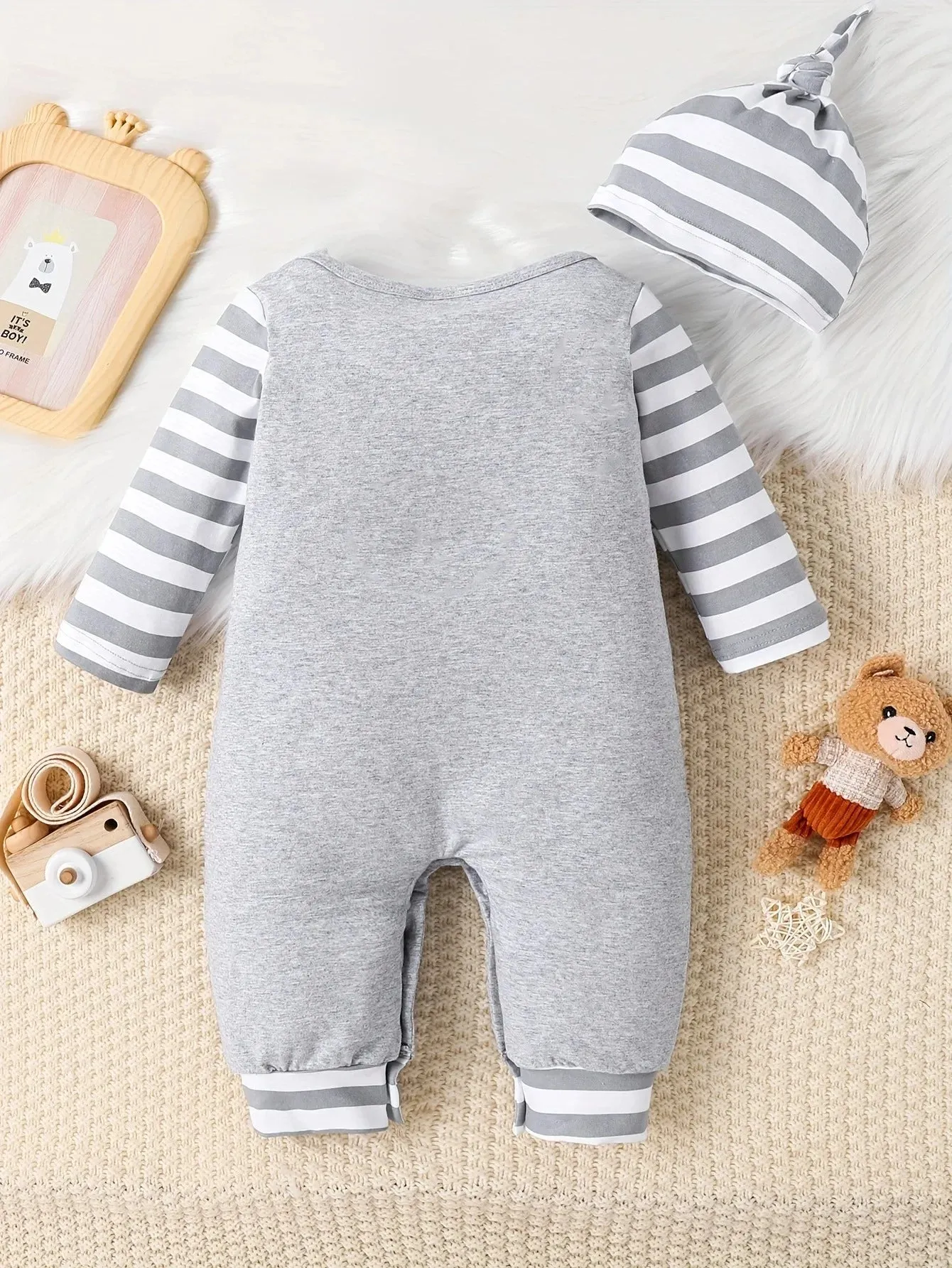 Baby Boys And Girls Christmas Day Style Monogram Print Panels Striped Long Sleeve Climbing Suit 0-18 Months Spring Autumn