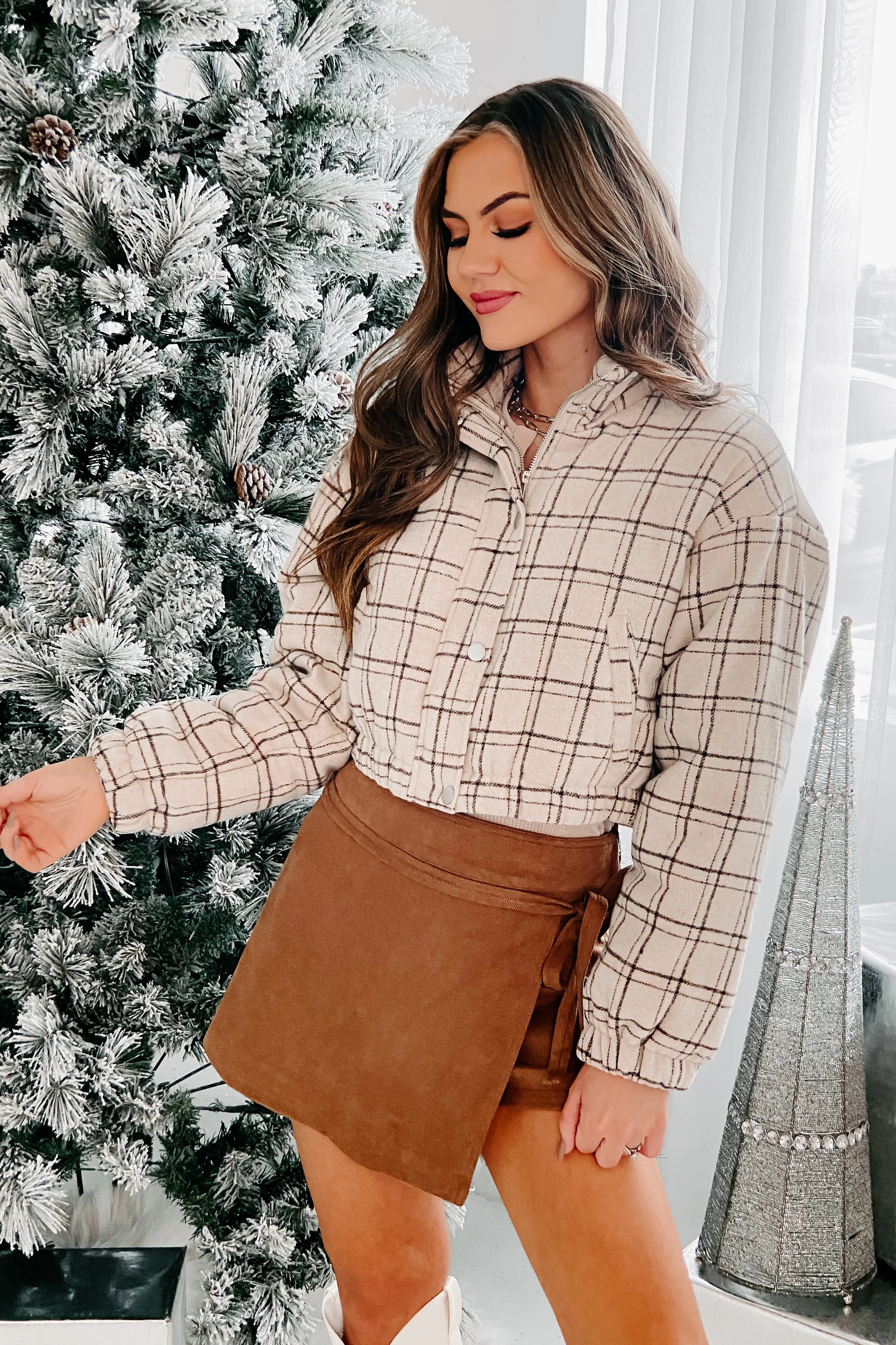 European Adventures Cropped Plaid Jacket (Taupe/Brown Plaid)