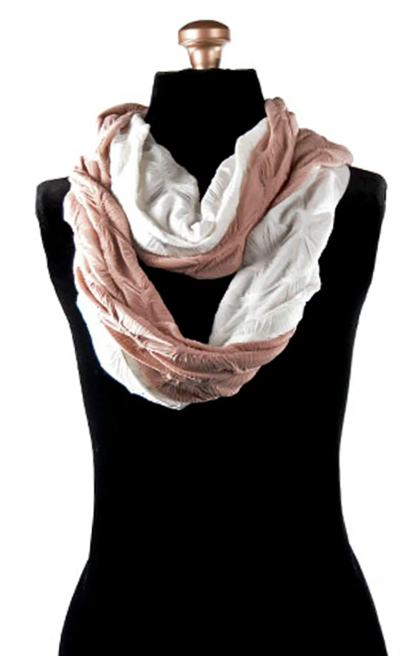 Infinity Scarf - Entangled Romance