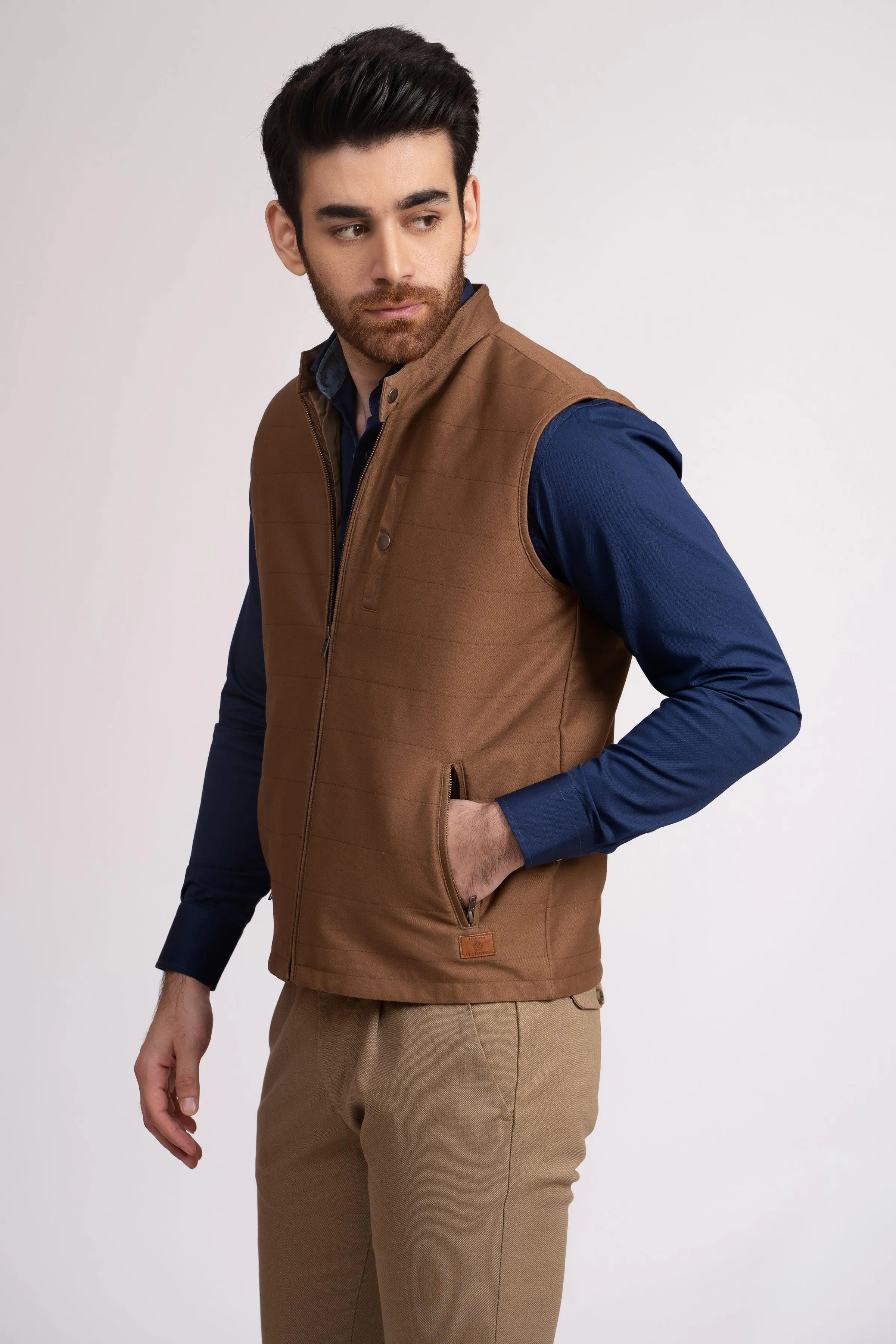 JACKET QUILTED SLEEVE LESS CAMEL