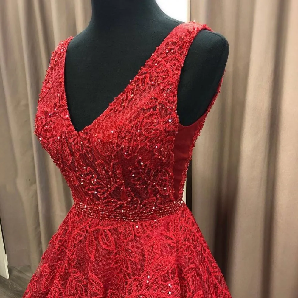 kamahe Charming V-neck Sleeveless Prom Party Gowns| Affordable Red Lace Beading Long Prom Gown