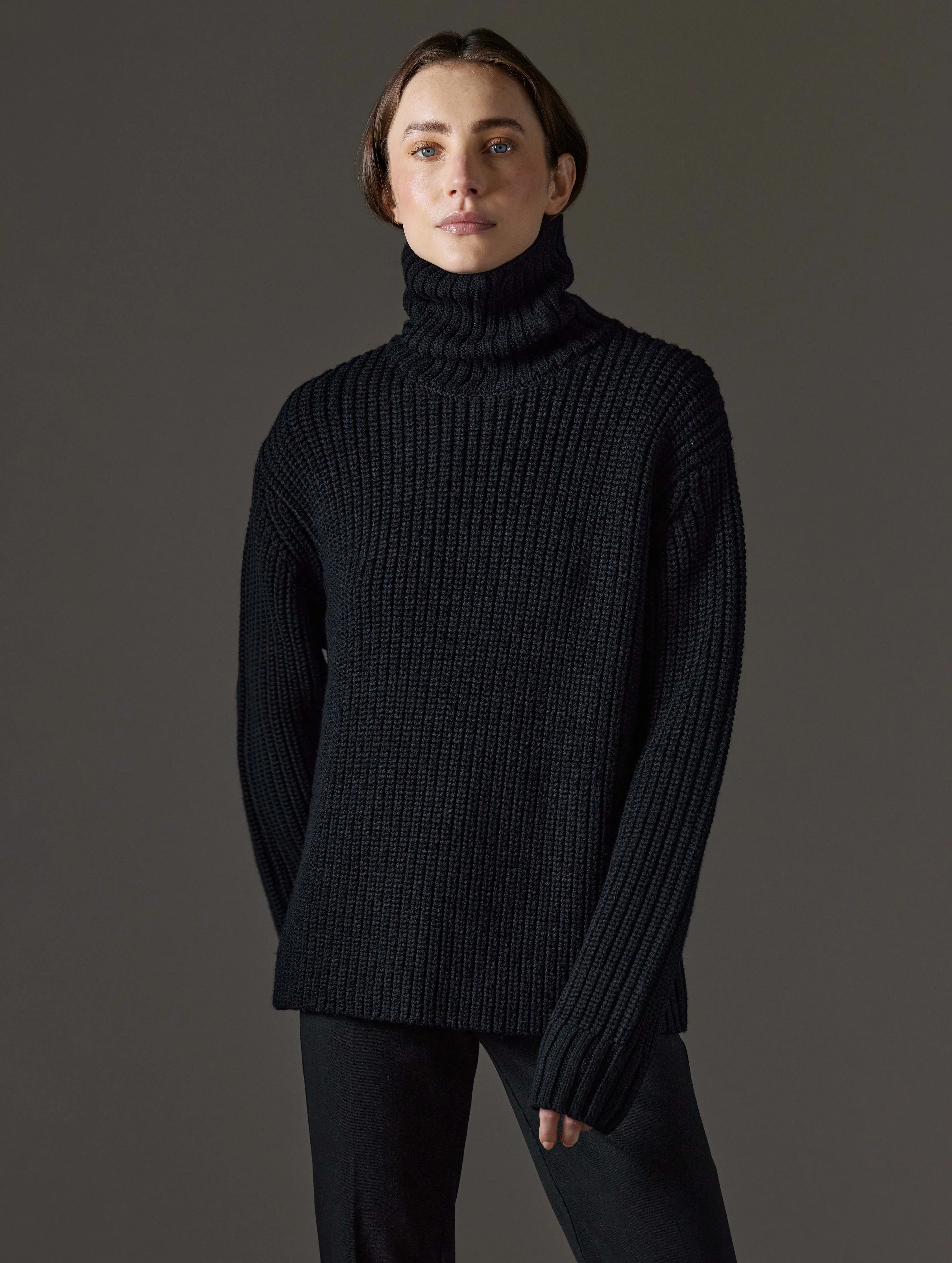 Sherwood Turtleneck Sweater - Onyx Black