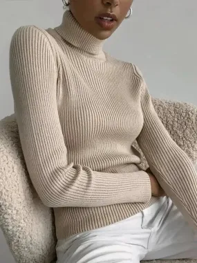 Trendy Women's Turtleneck Sweater for the Perfect Autumn/Winter Look